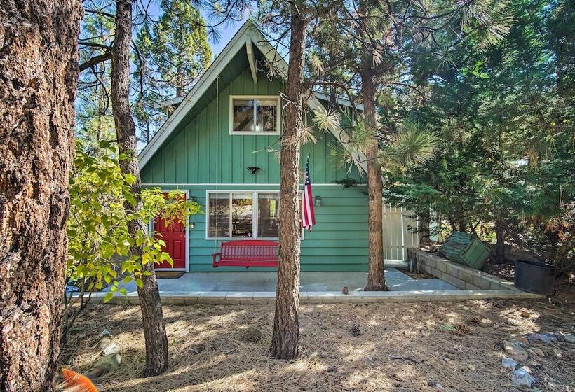 3 Mi To Lake: Sugarloaf Cabin W/ Deck & Yard