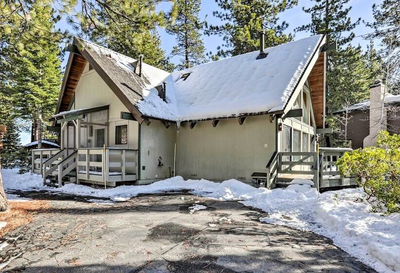 Cozy Tahoe City Home Near Famous Ski Resorts!