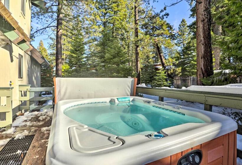 Cozy Tahoe City Home Near Famous Ski Resorts!