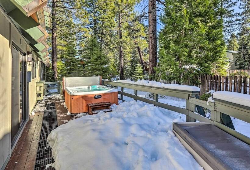 Cozy Tahoe City Home Near Famous Ski Resorts!