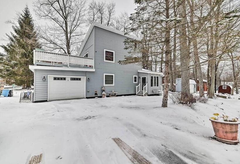 Cozy Tobyhanna Home W/ Community Amenities!