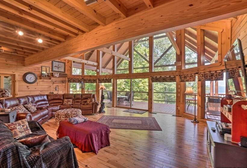 Custom Cabin W/ 12 Acres On Dale Hollow Lake!