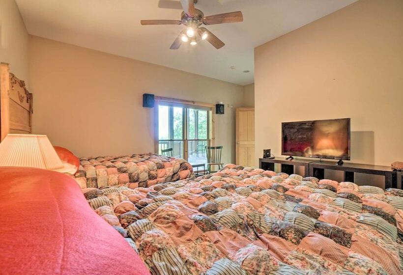 Custom Cabin W/ 12 Acres On Dale Hollow Lake!