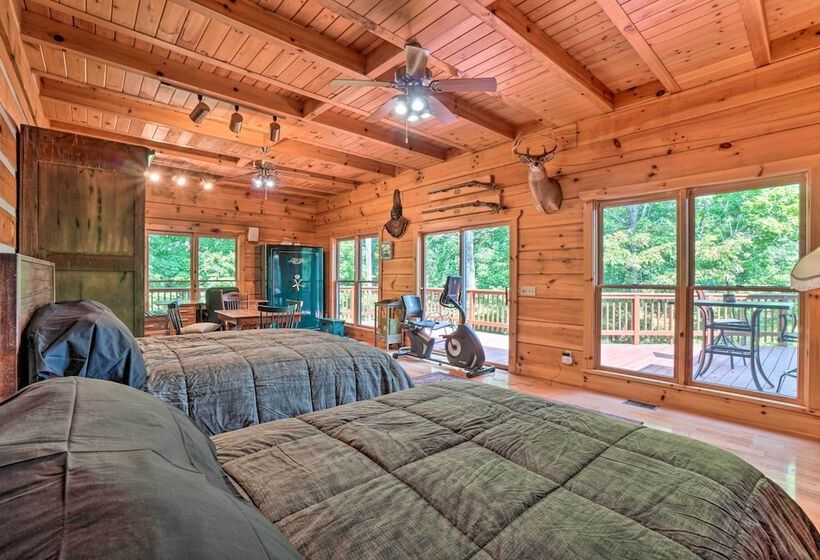 Custom Cabin W/ 12 Acres On Dale Hollow Lake!
