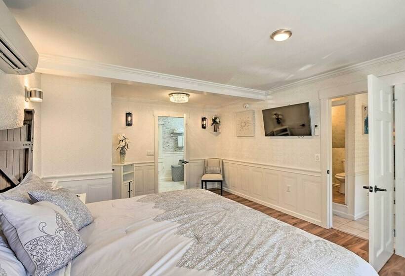 Cute Ellsworth Home W/ Deck, 16 Mi To Acadia!