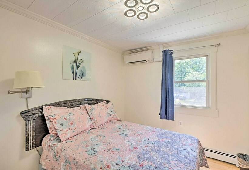 Cute Ellsworth Home W/ Deck, 16 Mi To Acadia!