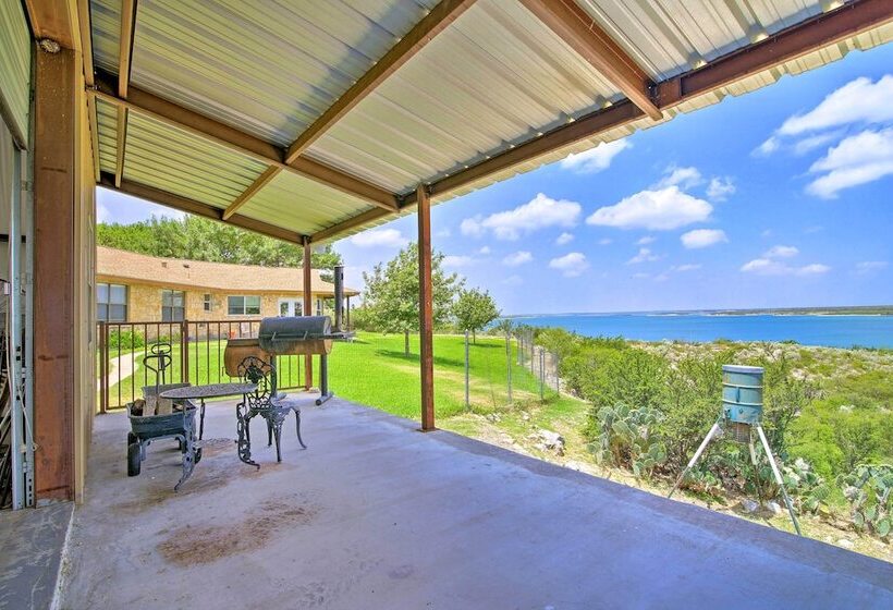 Del Rio Home W/ Lake Access & Boat Storage!