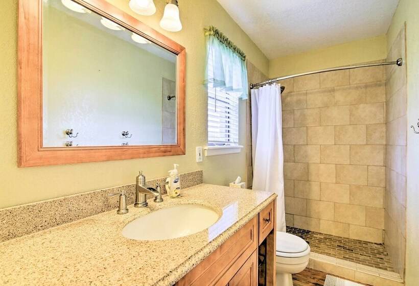 Del Rio Home W/ Lake Access & Boat Storage!