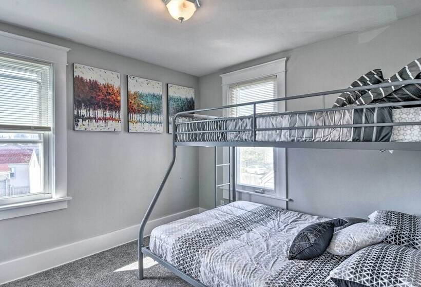 Dog Friendly Home ~ 14 Mi To Highmark Stadium