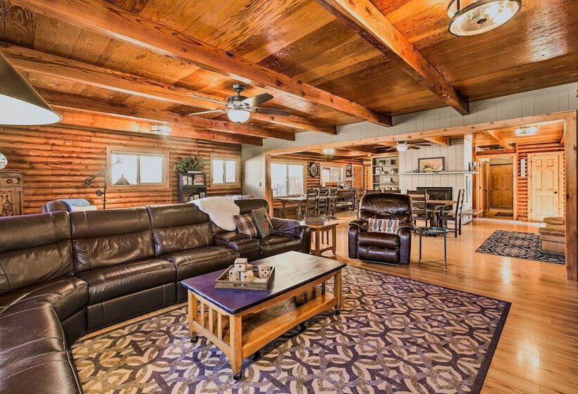 Dog Friendly Kings Beach Log Cabin W/ Hot Tub!