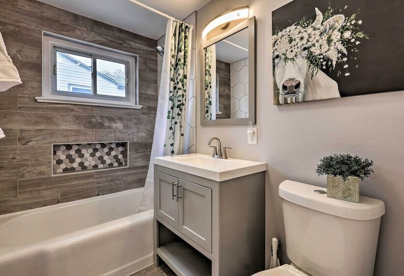 Dog Friendly Ranch Retreat ~5 Mi To Denver!