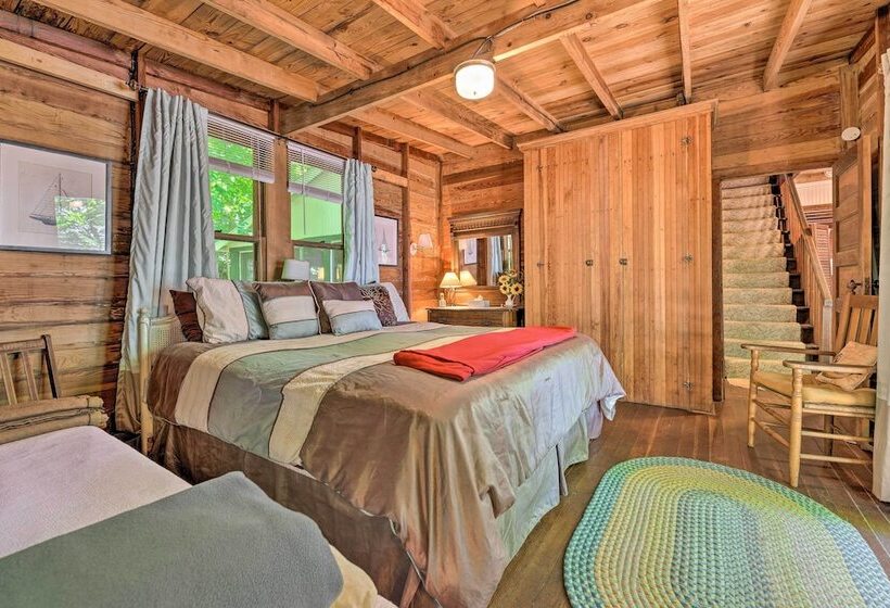 Douglas Whispering Winds Cottage W/ Beach!