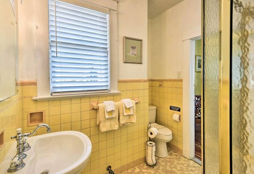 Downtown Daytona Beach Home: Walk To Halifax River