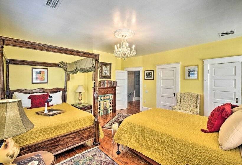 Downtown Daytona Beach Home: Walk To Halifax River