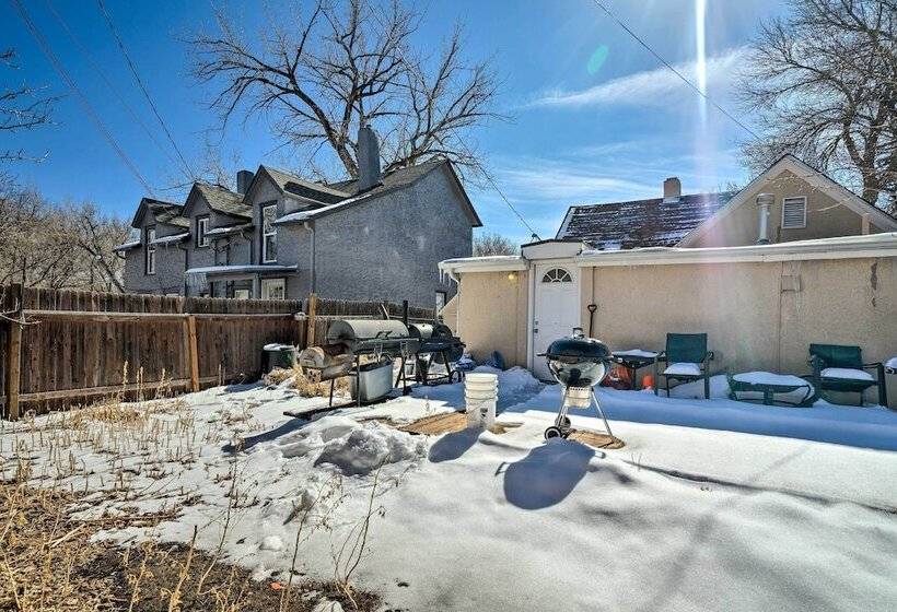 Downtown Home W/ Grill: 5 Mi To Garden Of The Gods