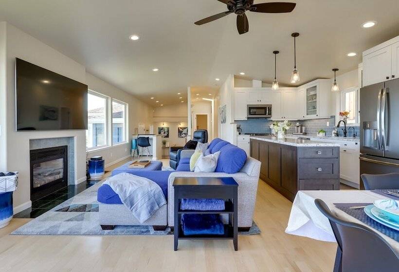 Dreamy Sonoma Coast Home W/ Waterfront Views