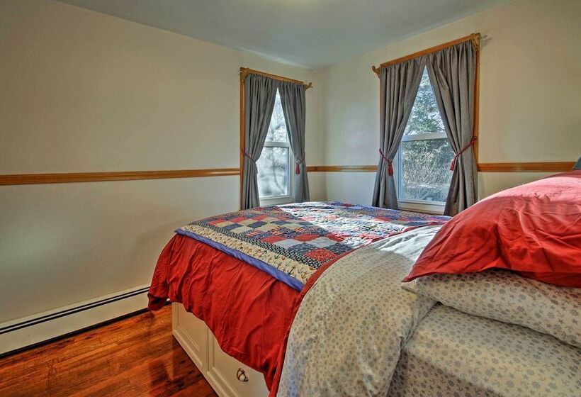 Steps To Cape Cod Canal: Buzzards Bay Home