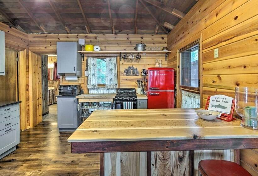 Eagle River Lakefront Retreat W/ Fire Pit & Grill