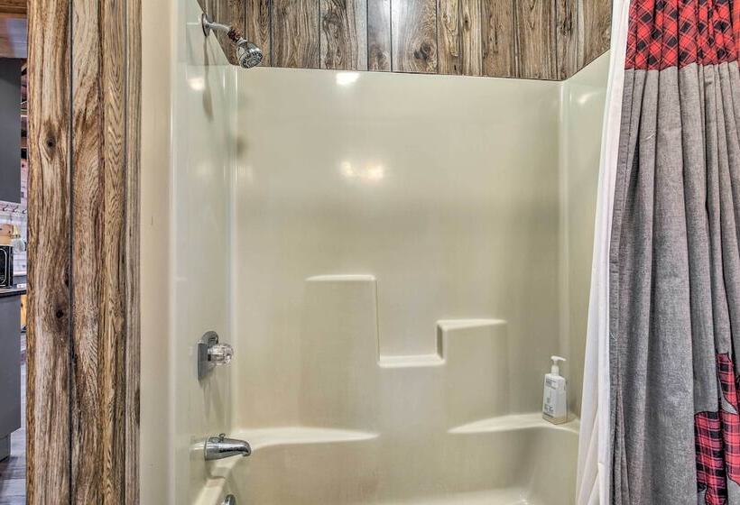 Eagle River Lakefront Retreat W/ Fire Pit & Grill