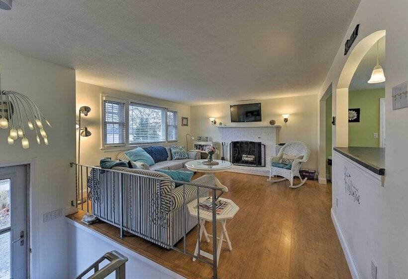 East Wareham Home W/ Pond Access & Private Dock