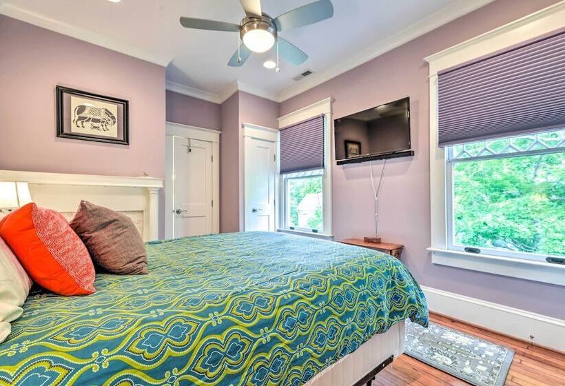 Elegant Raleigh Home W/ Porch, Walk Downtown!