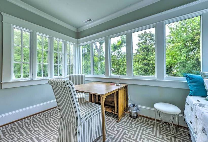 Elegant Raleigh Home W/ Porch, Walk Downtown!