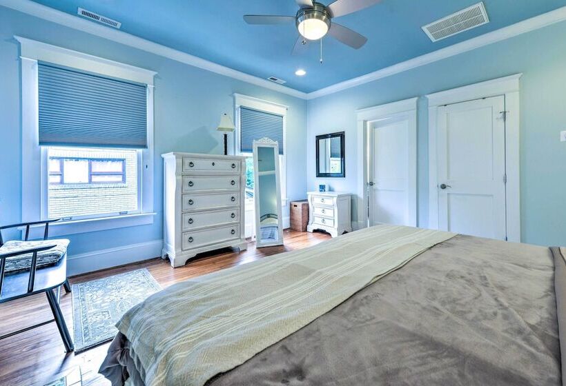 Elegant Raleigh Home W/ Porch, Walk Downtown!