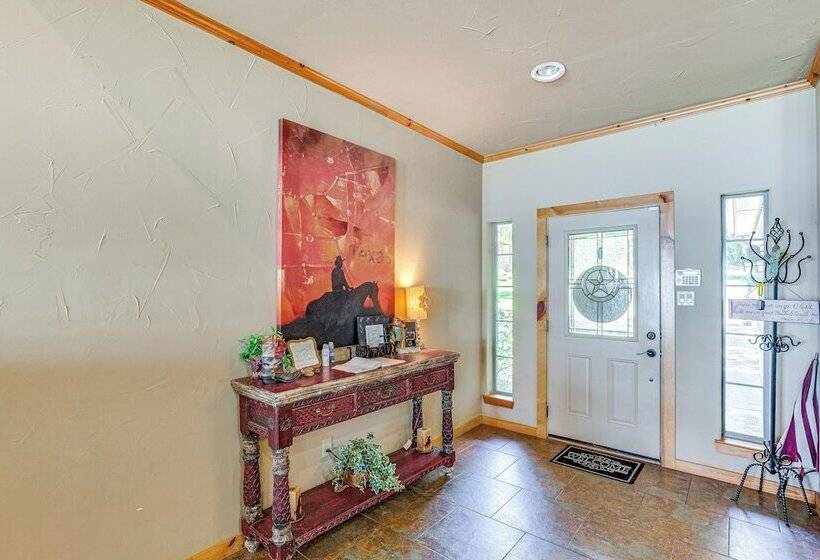 Views & Private Dock: Lakefront Eustace House!