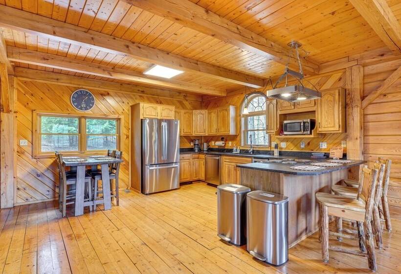 Athol Cabin W/ Deck & Fire Pit, 10 Mi To Lake