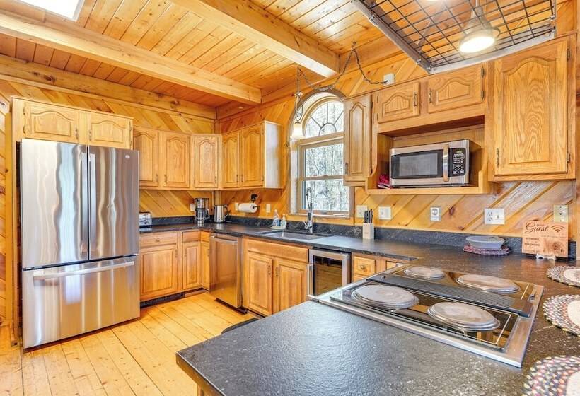 Athol Cabin W/ Deck & Fire Pit, 10 Mi To Lake