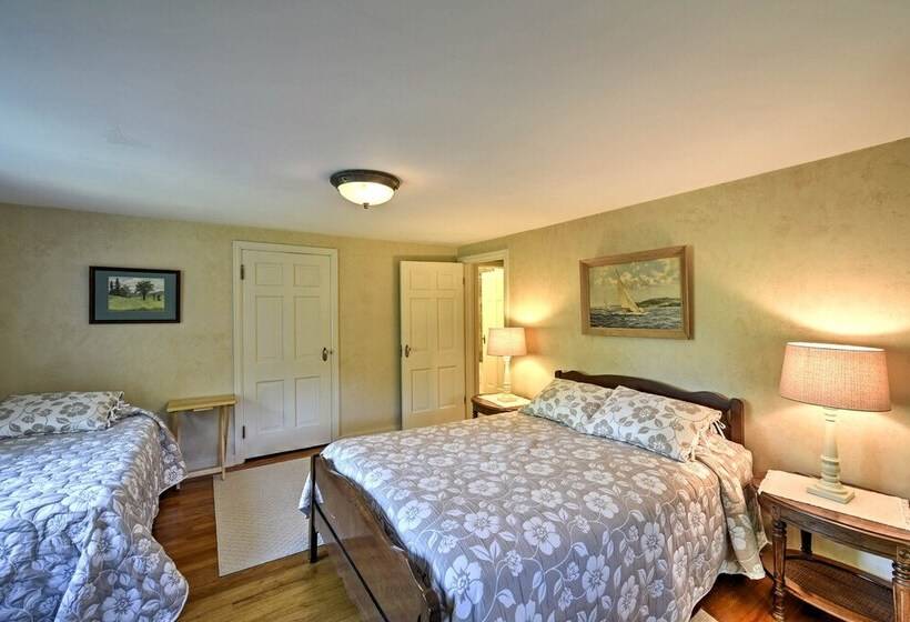 Family Friendly Fish Creek  Cape House  W/ Deck!