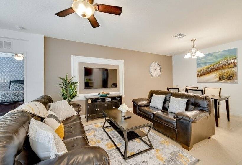 Central Family Home W/ Lanai < 10 Mi To Disney!