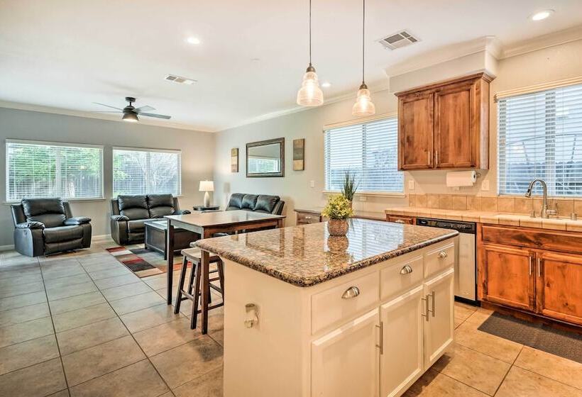 Family Friendly Lincoln Home: 8 Mi To Casino!