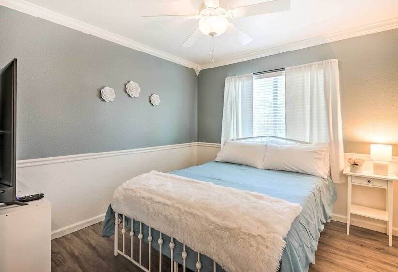 Family Friendly Lincoln Home: 8 Mi To Casino!