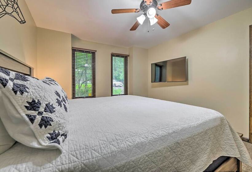 Near Hiking & Skiing: Albrightsville Home W/ Deck!