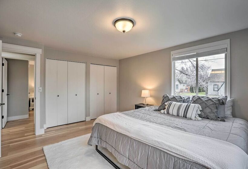 Family Friendly Redmond Getaway: Walk To Dtwn