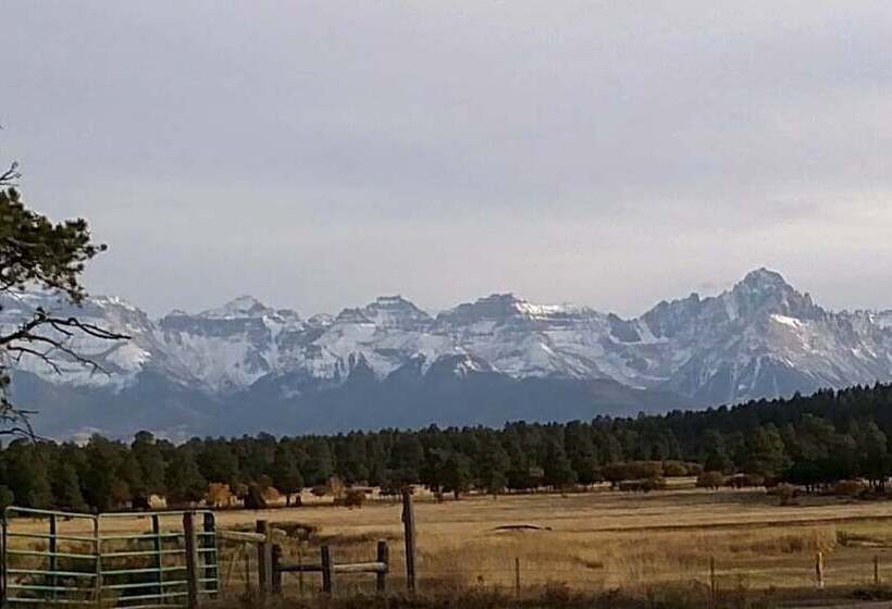 Montrose Adventure Base: Near Skiing & San Juans!