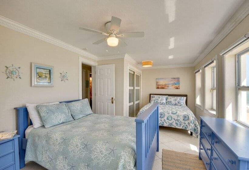 Flagler Beach Oceanfront Haven W/ Hot Tub!