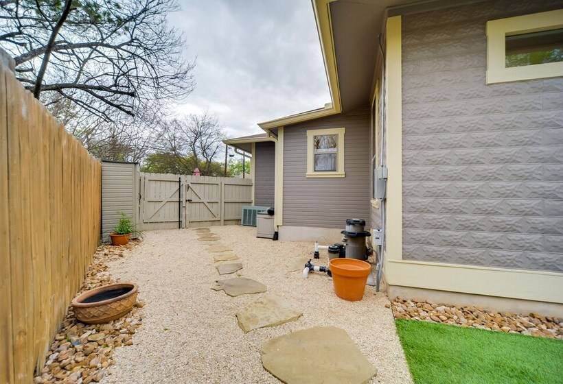 Fredericksburg Home W/ Pool ~ 1 Mi To Main Street!