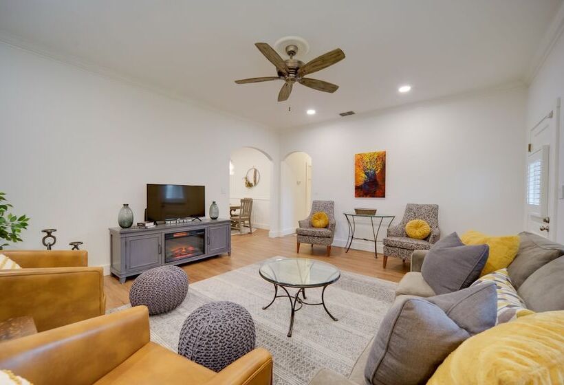 Fredericksburg Home W/ Pool ~ 1 Mi To Main Street!