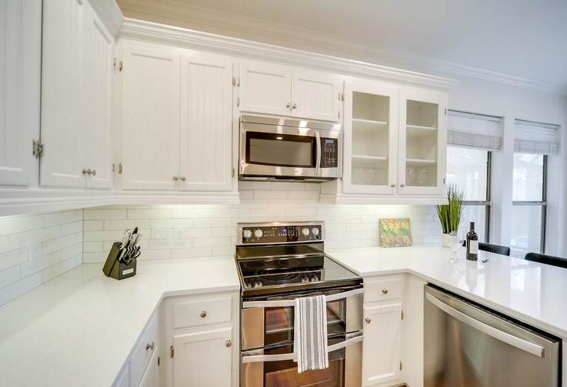 Fredericksburg Home W/ Pool ~ 1 Mi To Main Street!