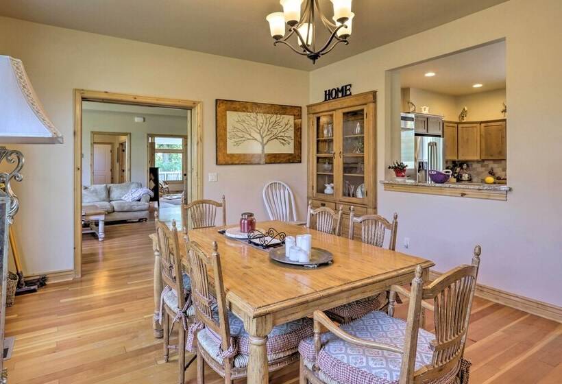 Fruita Victorian Home W/ Hot Tub + Mountains!