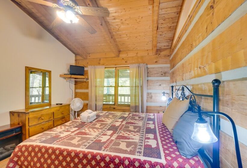 Gatlinburg Cabin W/ Hot Tub ~ 6 Mi To Downtown!