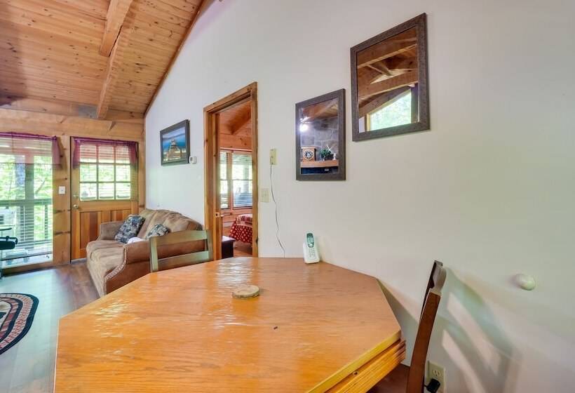 Gatlinburg Cabin W/ Hot Tub ~ 6 Mi To Downtown!