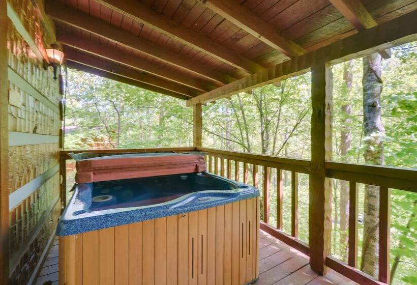 Gatlinburg Cabin W/ Hot Tub ~ 6 Mi To Downtown!
