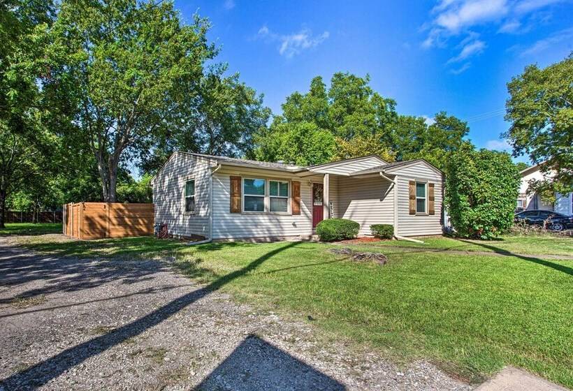 Gigi S Place  W/ Fire Pit, Half Mile To Dtwn