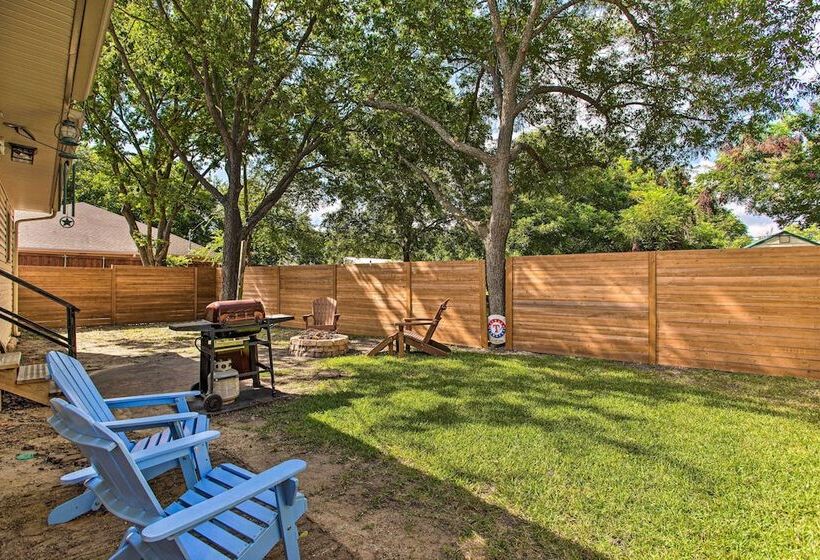 Gigi S Place  W/ Fire Pit, Half Mile To Dtwn