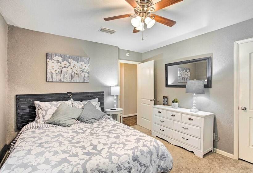 Gigi S Place  W/ Fire Pit, Half Mile To Dtwn