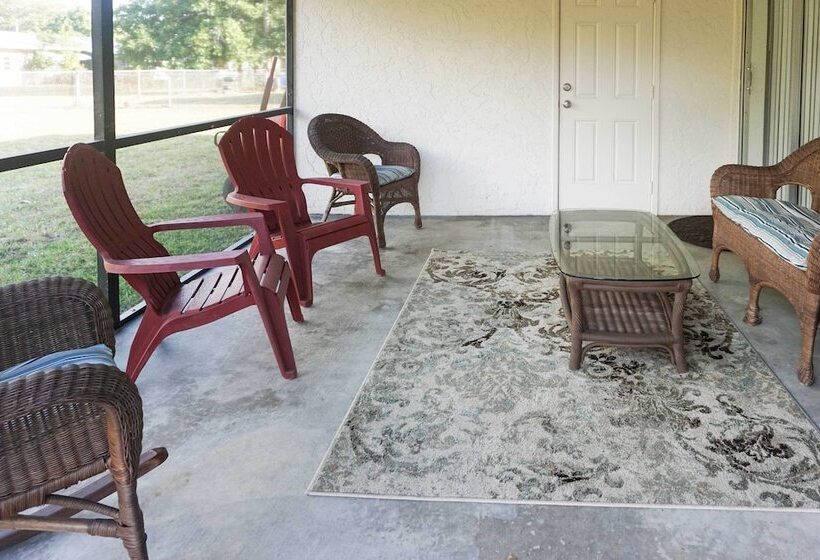 Gorgeous Cape Coral Duplex Home W/ Modern Interior