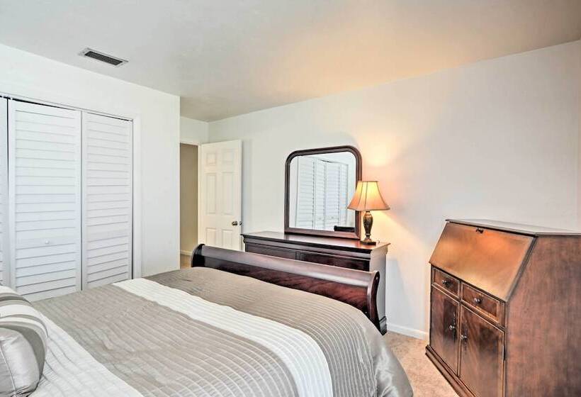 Gorgeous Cape Coral Duplex Home W/ Modern Interior